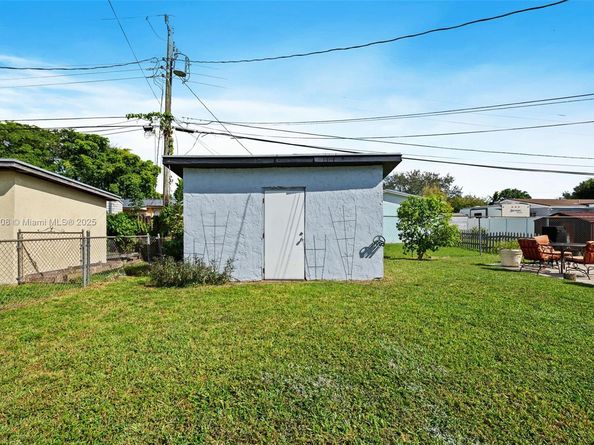 321 N 69th Ave, Hollywood FL 33024