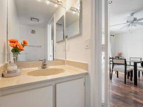 9445 NW 42nd St, Sunrise FL 33351