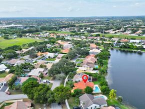 6255 Hawkes Bluff Ave, Davie FL 33331