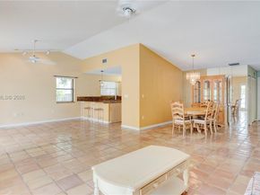 6255 Hawkes Bluff Ave, Davie FL 33331