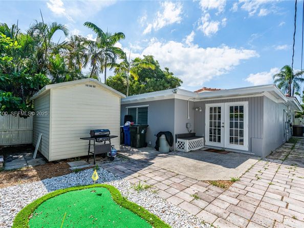 1730 NE 9th Ave, Fort Lauderdale FL 33305