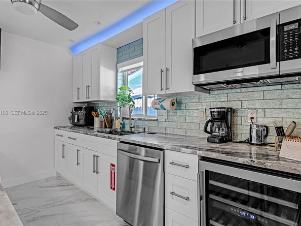 1730 NE 9th Ave, Fort Lauderdale FL 33305