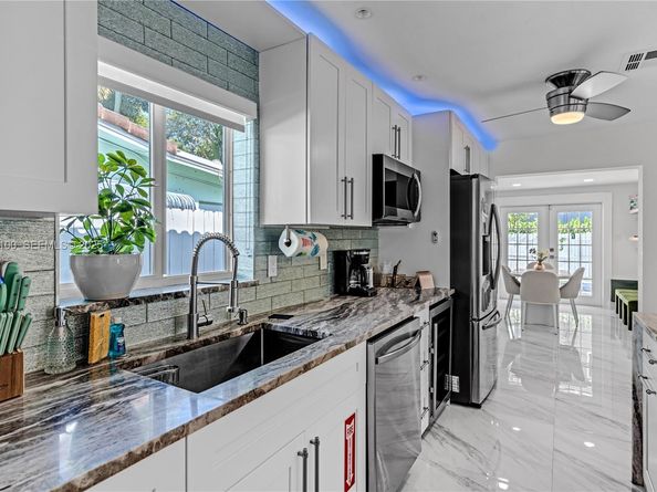 1730 NE 9th Ave, Fort Lauderdale FL 33305