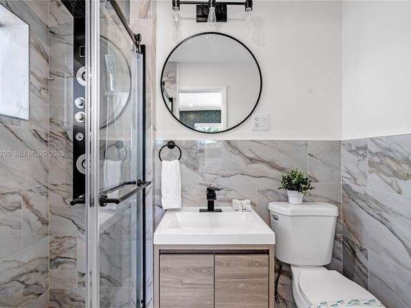 1730 NE 9th Ave, Fort Lauderdale FL 33305