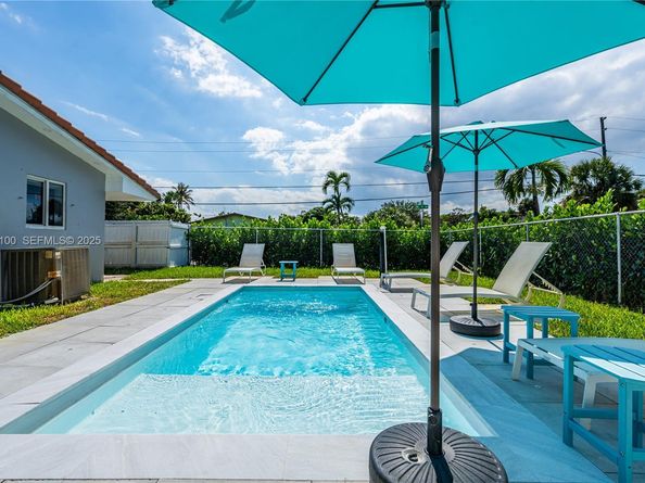 1730 NE 9th Ave, Fort Lauderdale FL 33305