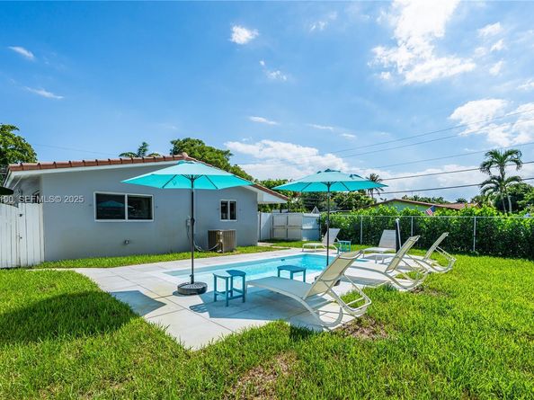 1730 NE 9th Ave, Fort Lauderdale FL 33305