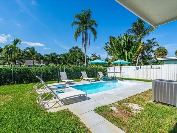 1730 NE 9th Ave, Fort Lauderdale FL 33305