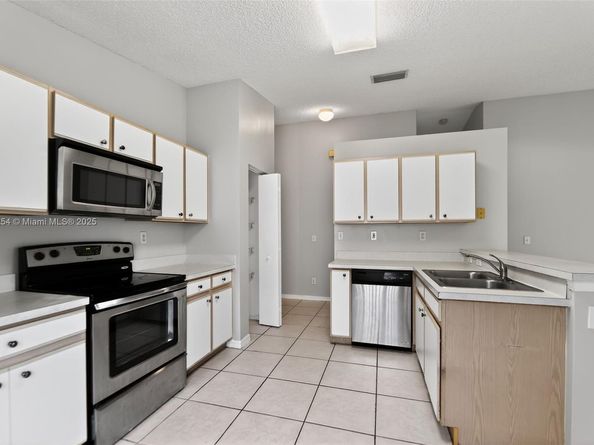 10471 SW 24th Ct, Miramar FL 33025