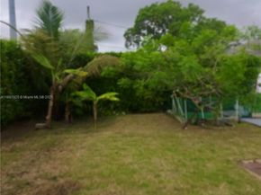 2150 NW 43rd St, Miami FL 33142