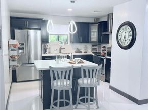 2150 NW 43rd St, Miami FL 33142