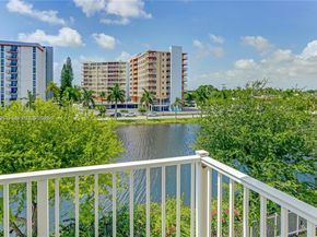 2054 NE 167th St 3122, North Miami Beach FL 33162