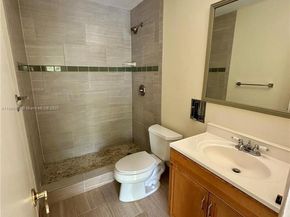 13705 SW 84th St F, Miami FL 33183