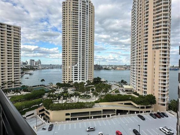 540 Brickell Key Dr 1706, Miami FL 33131