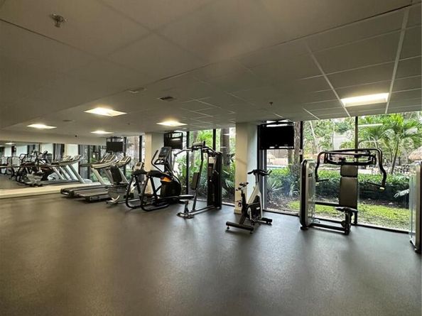 540 Brickell Key Dr 1706, Miami FL 33131