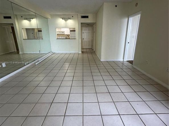 540 Brickell Key Dr 1706, Miami FL 33131