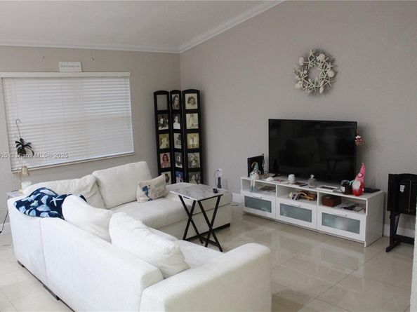 9454 SW 166th Ct, Miami FL 33196