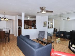 900 SW 11th Ave 15C, Hallandale Beach FL 33009