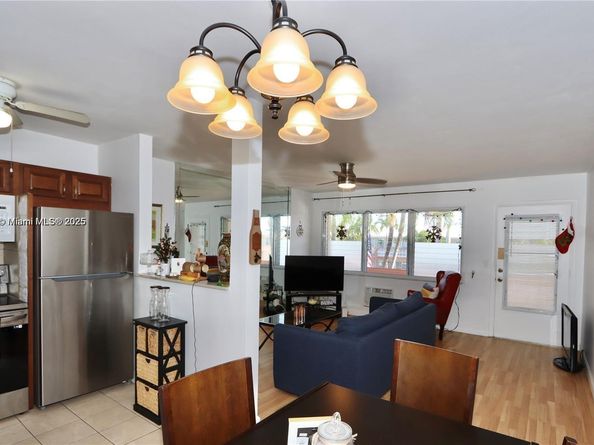 900 SW 11th Ave 15C, Hallandale Beach FL 33009