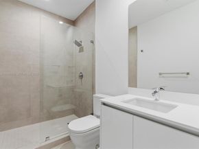 529 SW 11th St 303, Miami FL 33129
