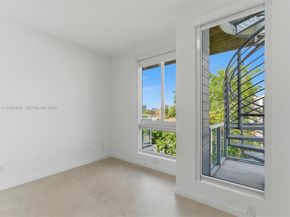 529 SW 11th St 303, Miami FL 33129