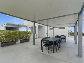 529 SW 11th St 303, Miami FL 33129