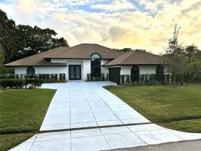 2 Alnwick Rd, Palm Beach Gardens FL 33418