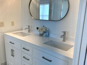 2 Alnwick Rd, Palm Beach Gardens FL 33418