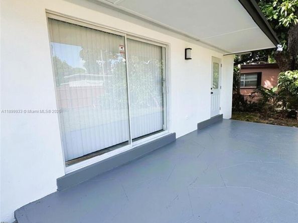 275 NE 173rd St, North Miami Beach FL 33162