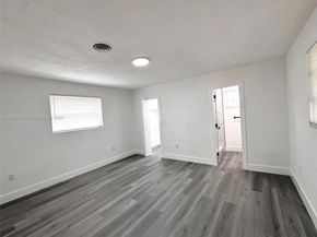 275 NE 173rd St, North Miami Beach FL 33162