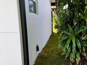 275 NE 173rd St, North Miami Beach FL 33162