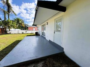 275 NE 173rd St, North Miami Beach FL 33162