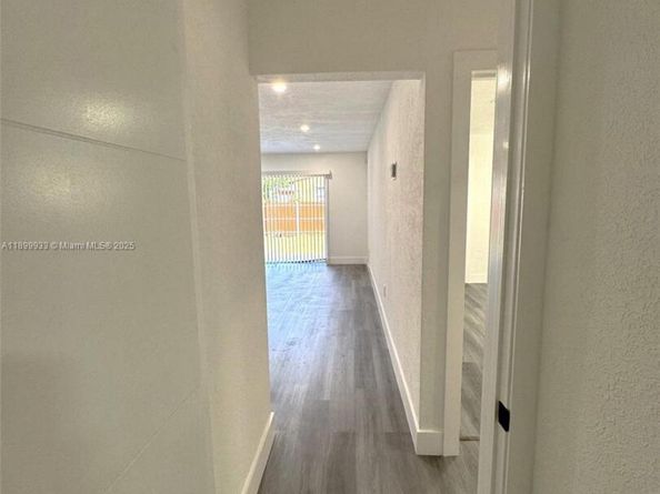 275 NE 173rd St, North Miami Beach FL 33162