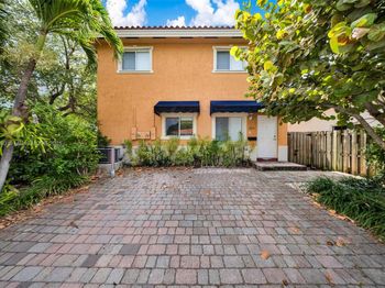 2814 SW 27th Street