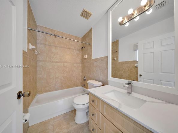 2814 SW 27th Street A, Miami FL 33133
