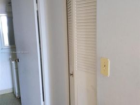 2025 NE 164th St 806, North Miami Beach FL 33162