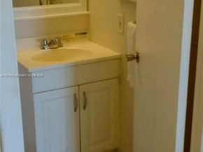 2025 NE 164th St 806, North Miami Beach FL 33162