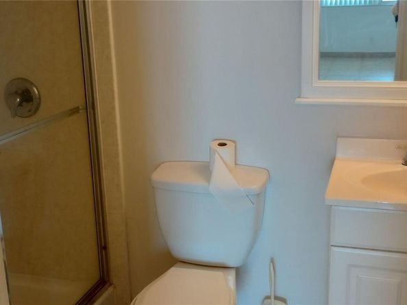 2025 NE 164th St 806, North Miami Beach FL 33162