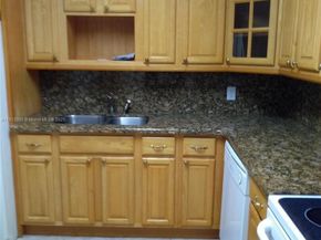 2025 NE 164th St 806, North Miami Beach FL 33162