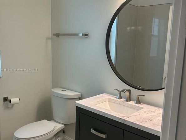 1569 Winterberry Ln, Weston FL 33327
