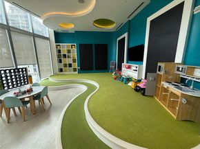 851 NE 1st Ave 4811, Miami FL 33132