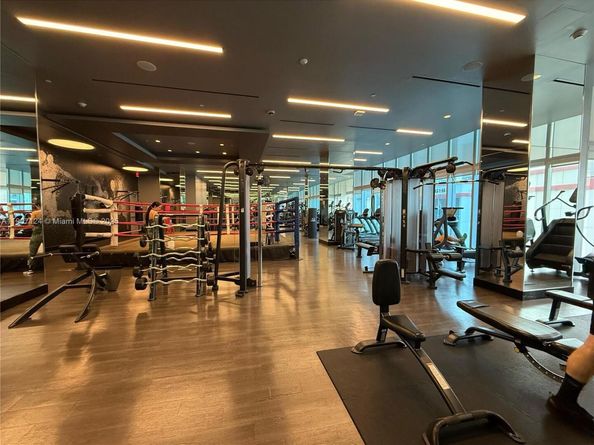 851 NE 1st Ave 4811, Miami FL 33132