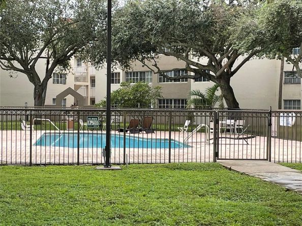 6135 NW 186th St 201, Hialeah FL 33015