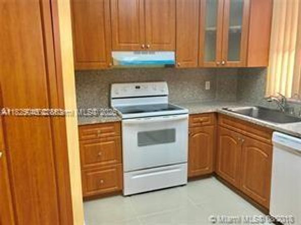 6135 NW 186th St 201, Hialeah FL 33015