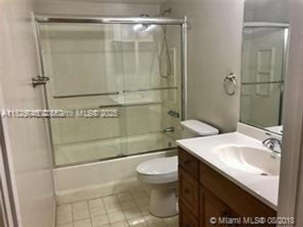 6135 NW 186th St 201, Hialeah FL 33015