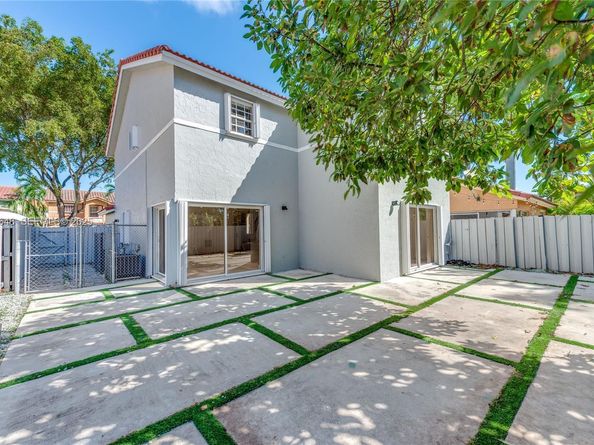 13912 SW 103rd Ln, Miami FL 33186