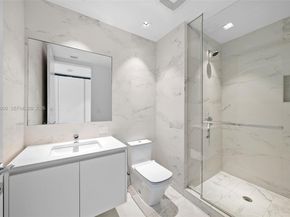 1000 Biscayne Blvd TH1201, Miami FL 33132