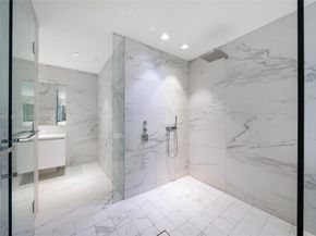 1000 Biscayne Blvd TH1201, Miami FL 33132