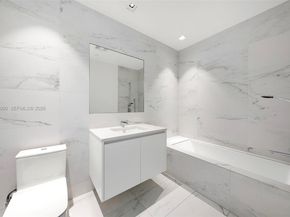 1000 Biscayne Blvd TH1201, Miami FL 33132