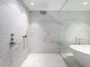 1000 Biscayne Blvd TH1201, Miami FL 33132