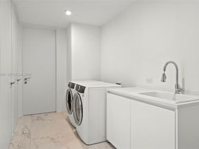 1000 Biscayne Blvd TH1201, Miami FL 33132